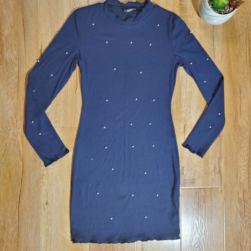 Dress brand new size small, color blue
